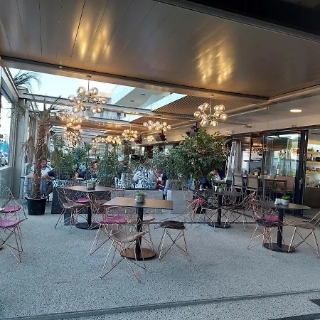 Seaside Splendor Apartment *